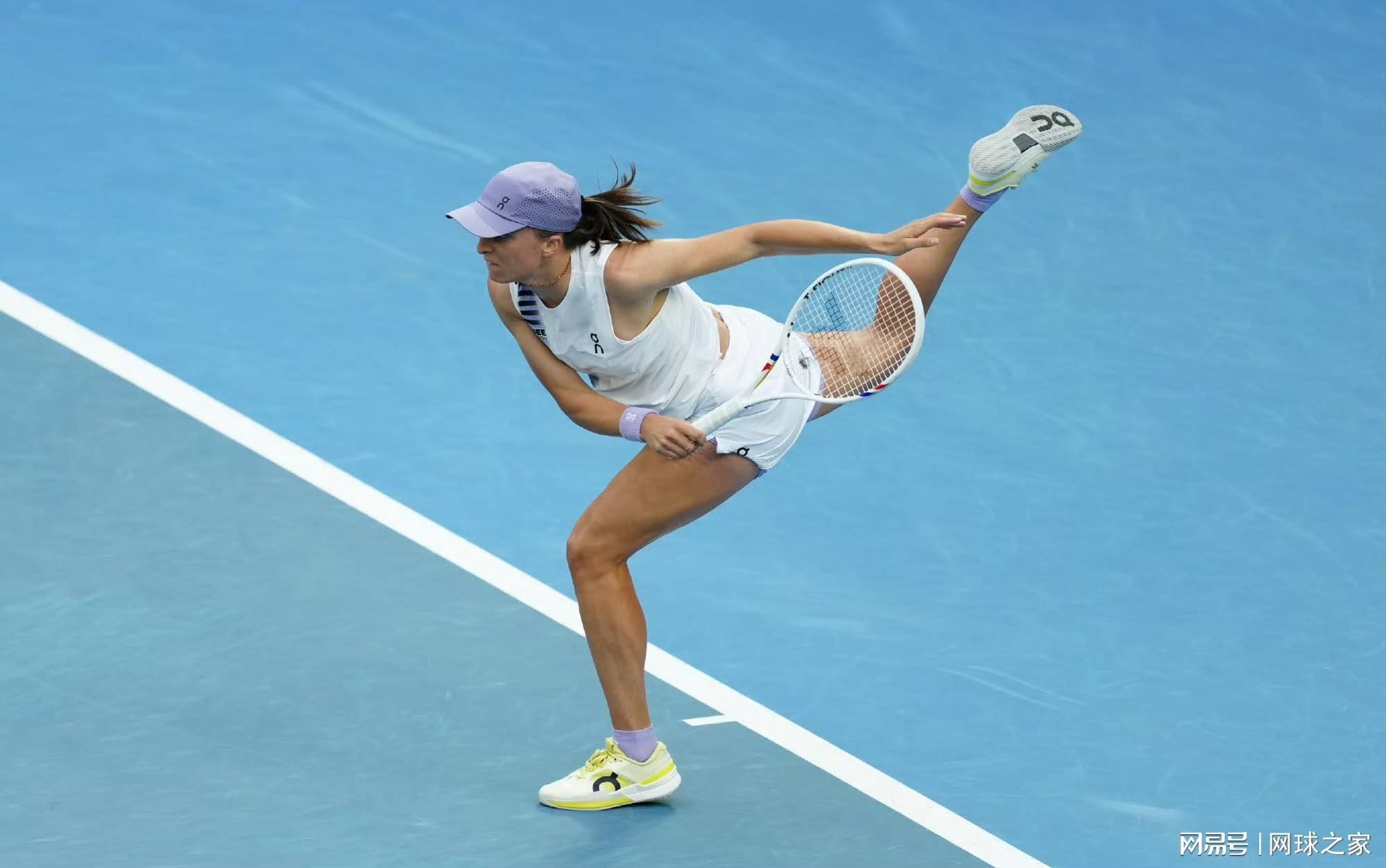 斯瓦泰克再陷八爪鱼干扰球争议风波，吴易昺燃尽惜败赛后抽筋倒地